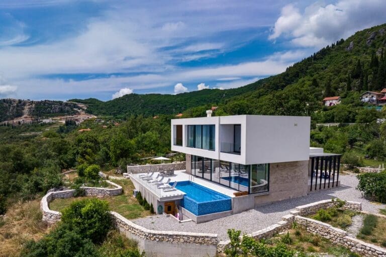 Villa Enver Rental 4 Bedrooms Montenegro