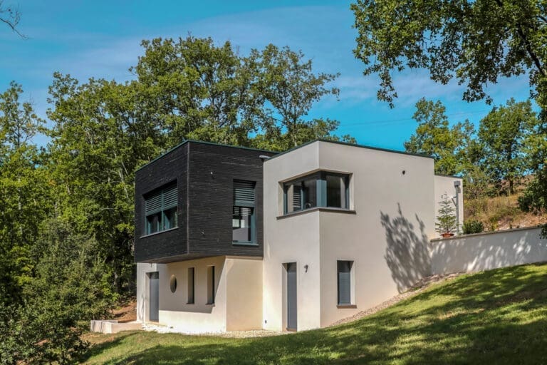 Black and White House France