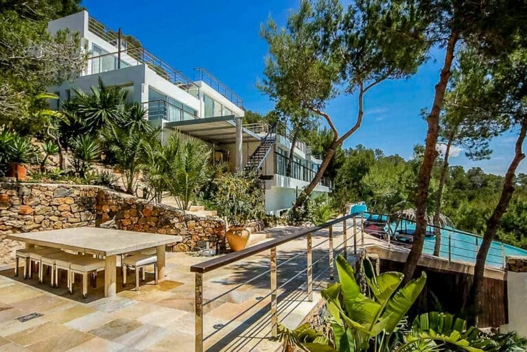 Deluxe Trontoi Spain