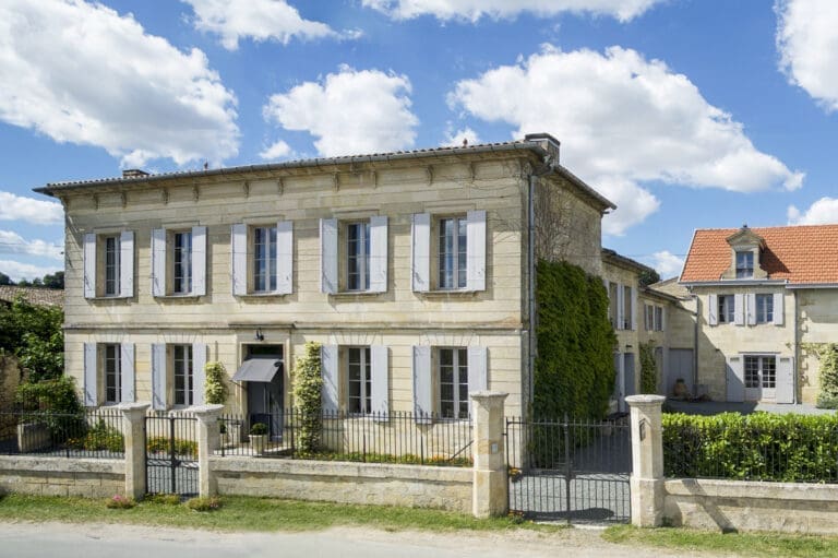 Madalyn House France