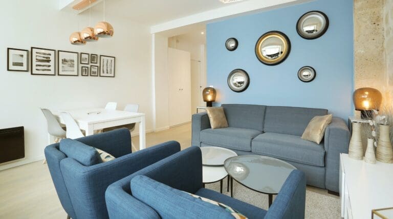 Rent Apartment Bedazzled Sticks Eiffel Tower