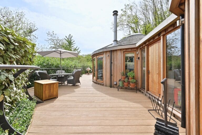 Rent Apartment Bisque Autograph Devon