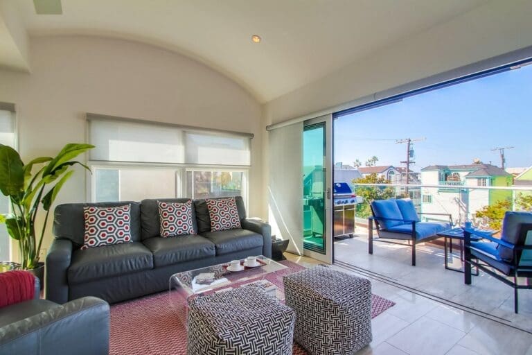 Rent Apartment Blue Garnet San Diego