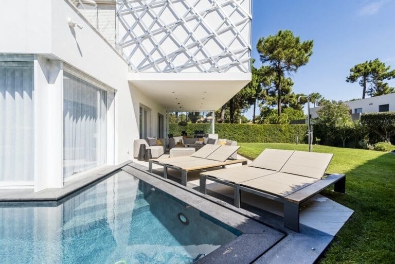 Rent Apartment Brass Rosewood Portugal