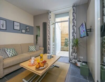 Rent Apartment Burnished Cucumber Cannes