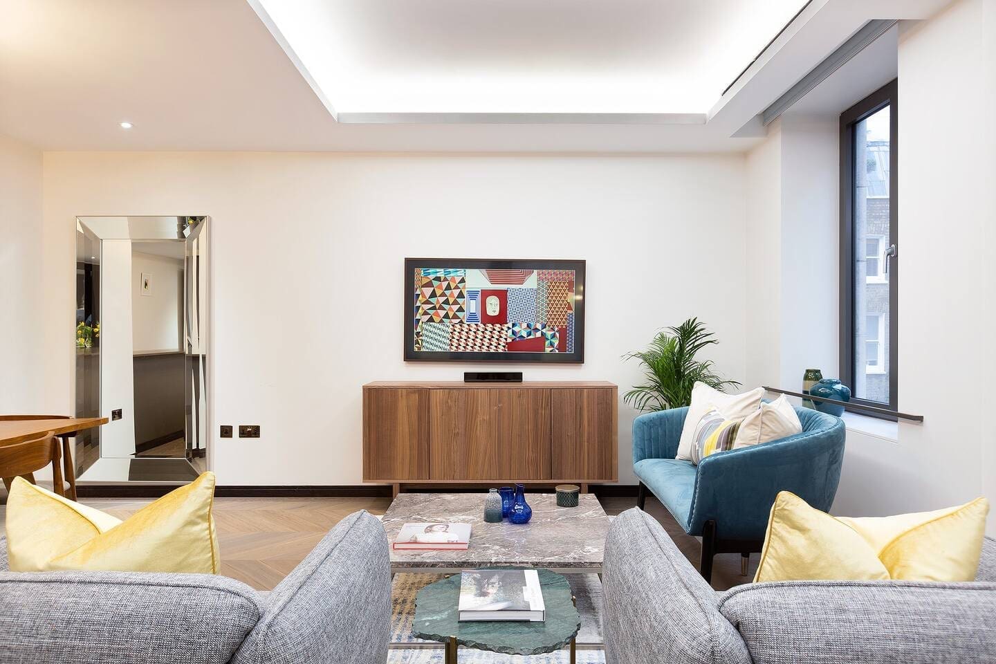 Rent Apartment Byzantine Popcorn Soho