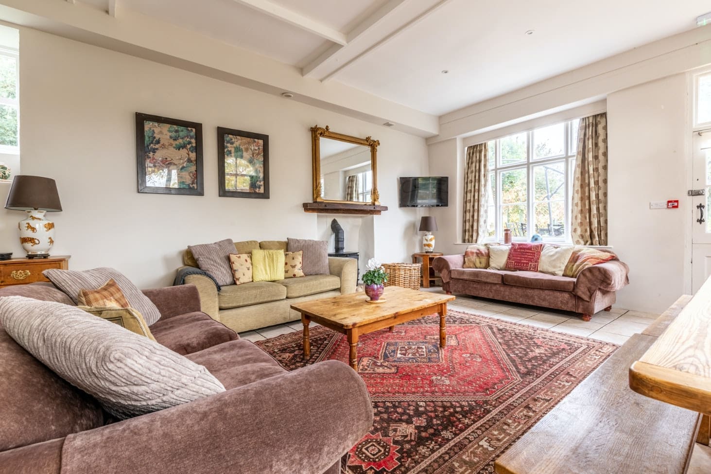 Rent Apartment Candy Popcorn Cotswolds