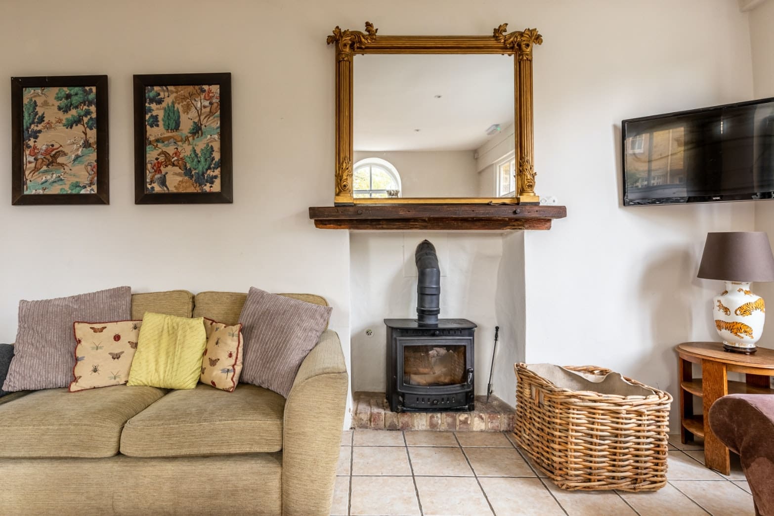 Rent Apartment Candy Popcorn Cotswolds