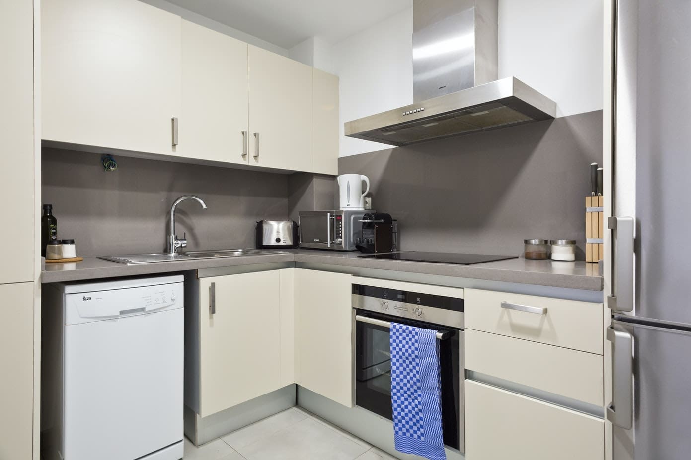 Rent Apartment Celeste Emerald Sants-Les Corts