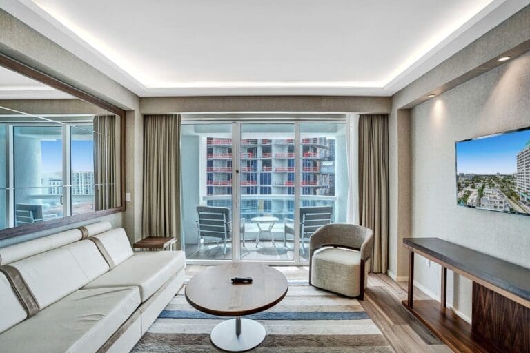 Rent Apartment Charm Amaryllis Fort Lauderdale