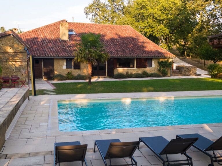 Rent Apartment Cherry Planetree France