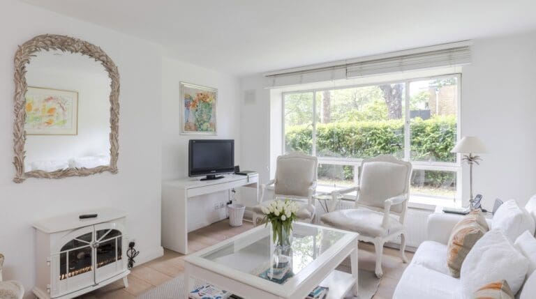 Rent Apartment Chiffon Podocarp Holland Park