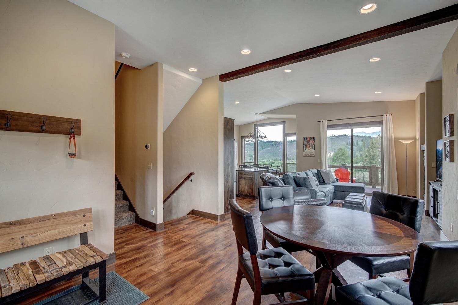 Rent Apartment Coconut Cypress Colorado