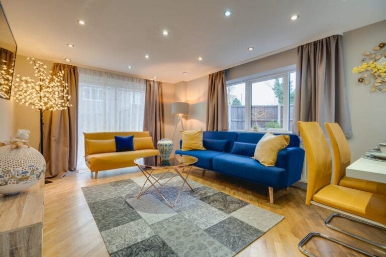 Rent Apartment Coquelicot Peach Palm Cambridgeshire