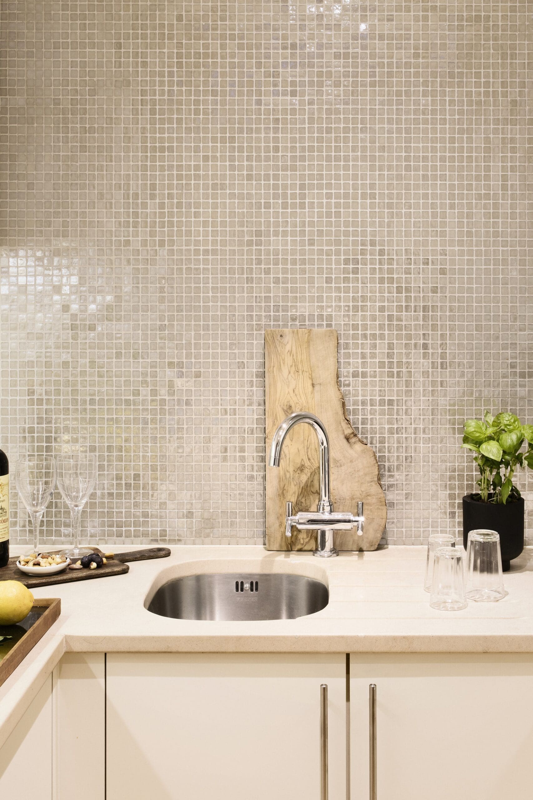 Rent Apartment Coral Oleander Mayfair