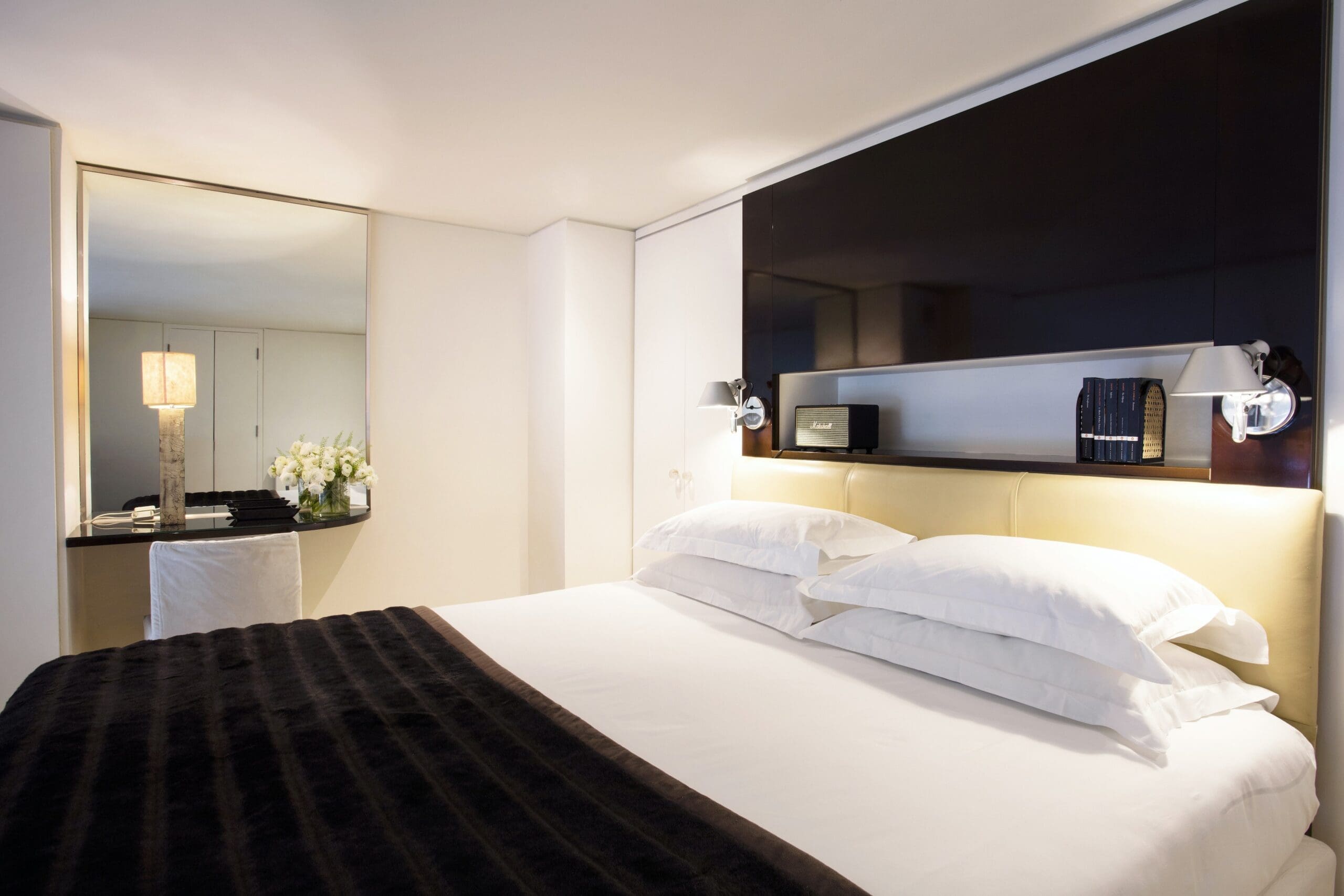 Rent Apartment Coral Oleander Mayfair