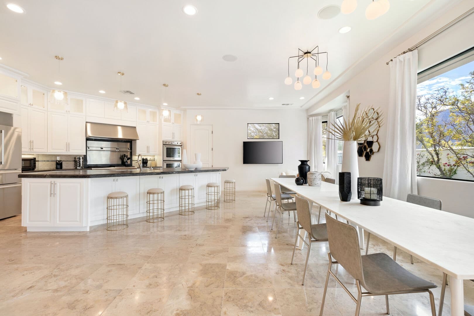 Rent Apartment Cordovan Agate Palm Springs