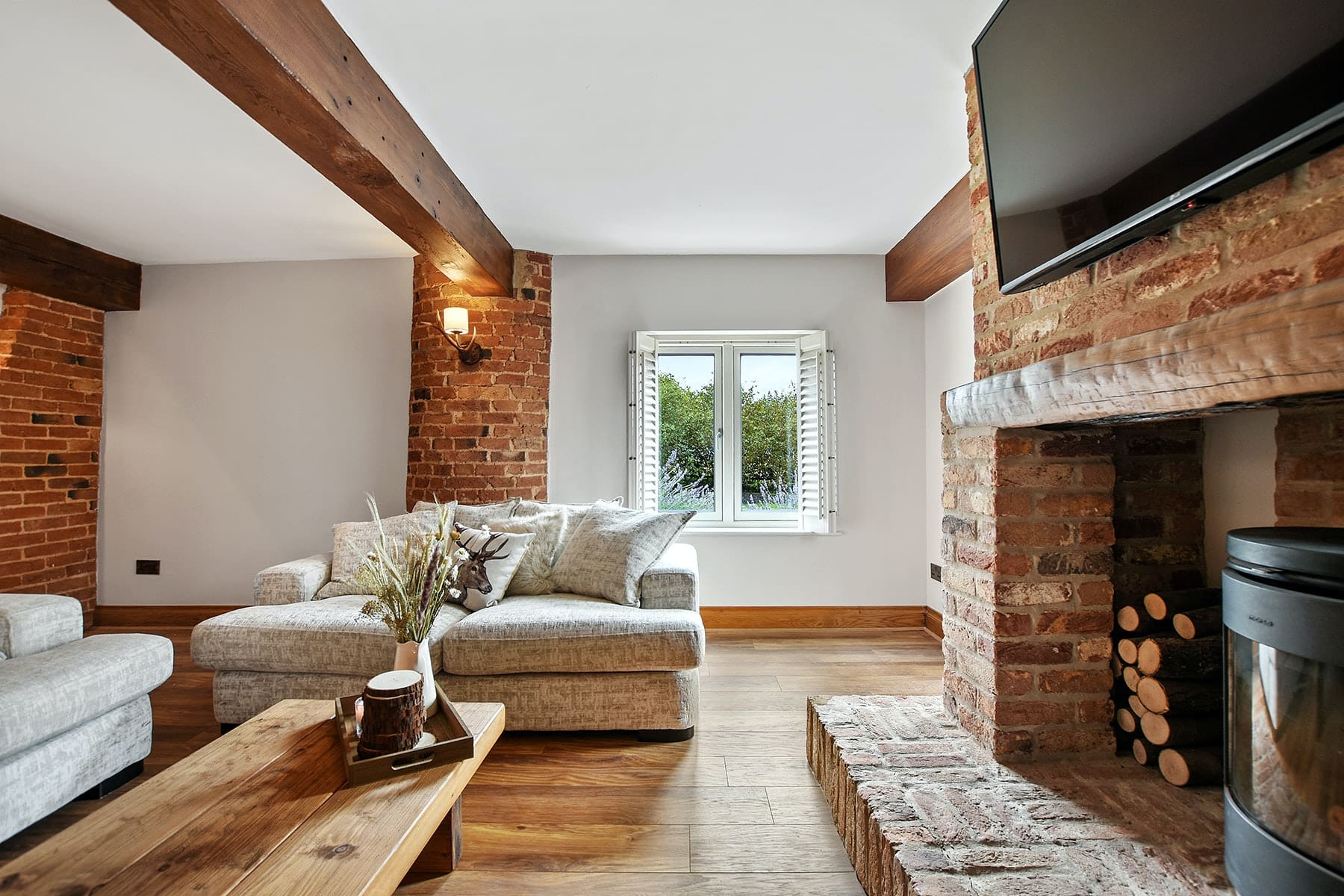 Rent Apartment Cornflower Curly Nottinghamshire