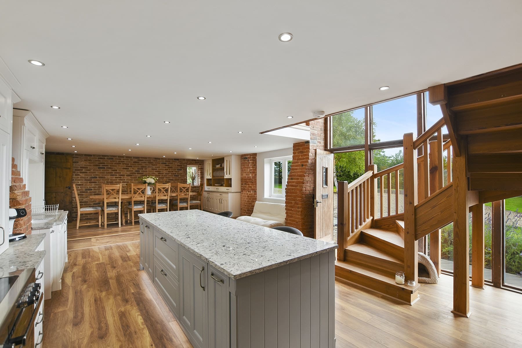 Rent Apartment Cornflower Curly Nottinghamshire