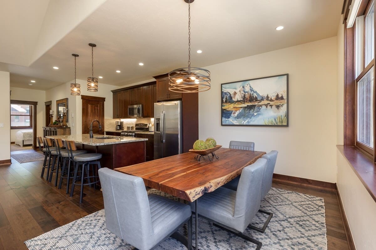 Rent Apartment Cornflower Sprengeri Dillon