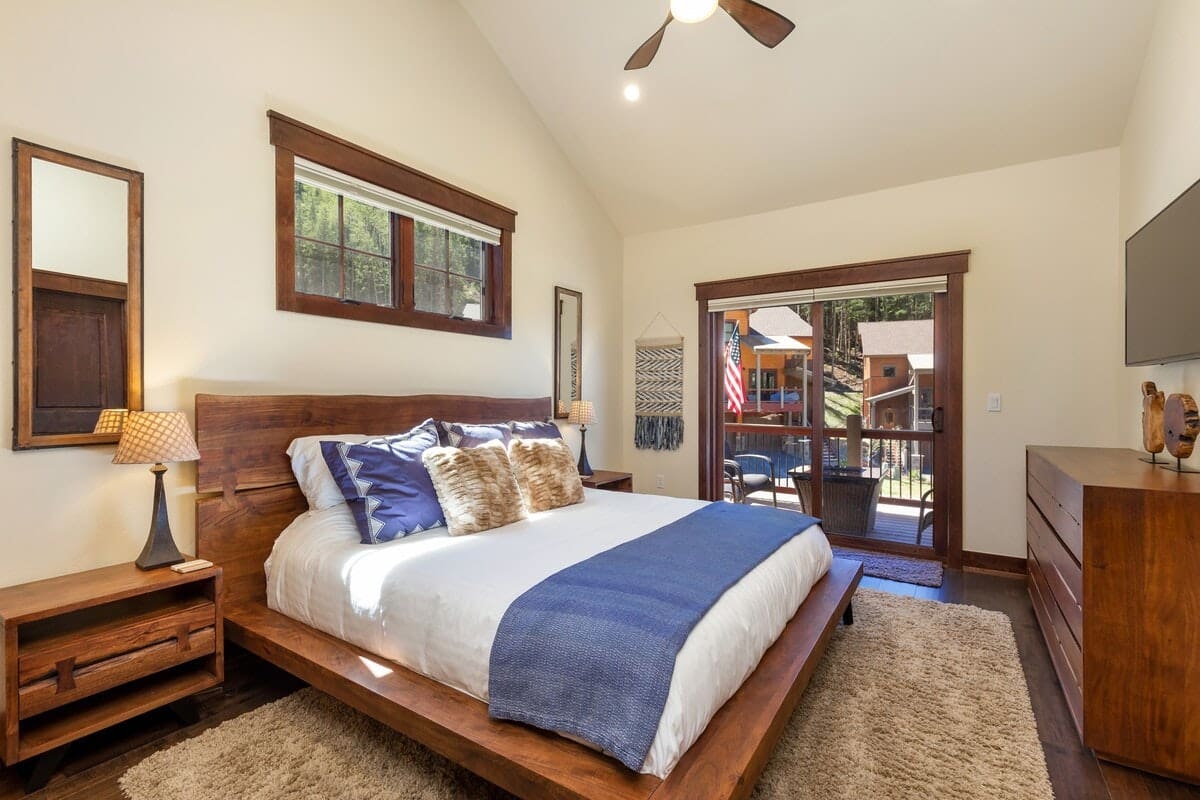 Rent Apartment Cornflower Sprengeri Dillon