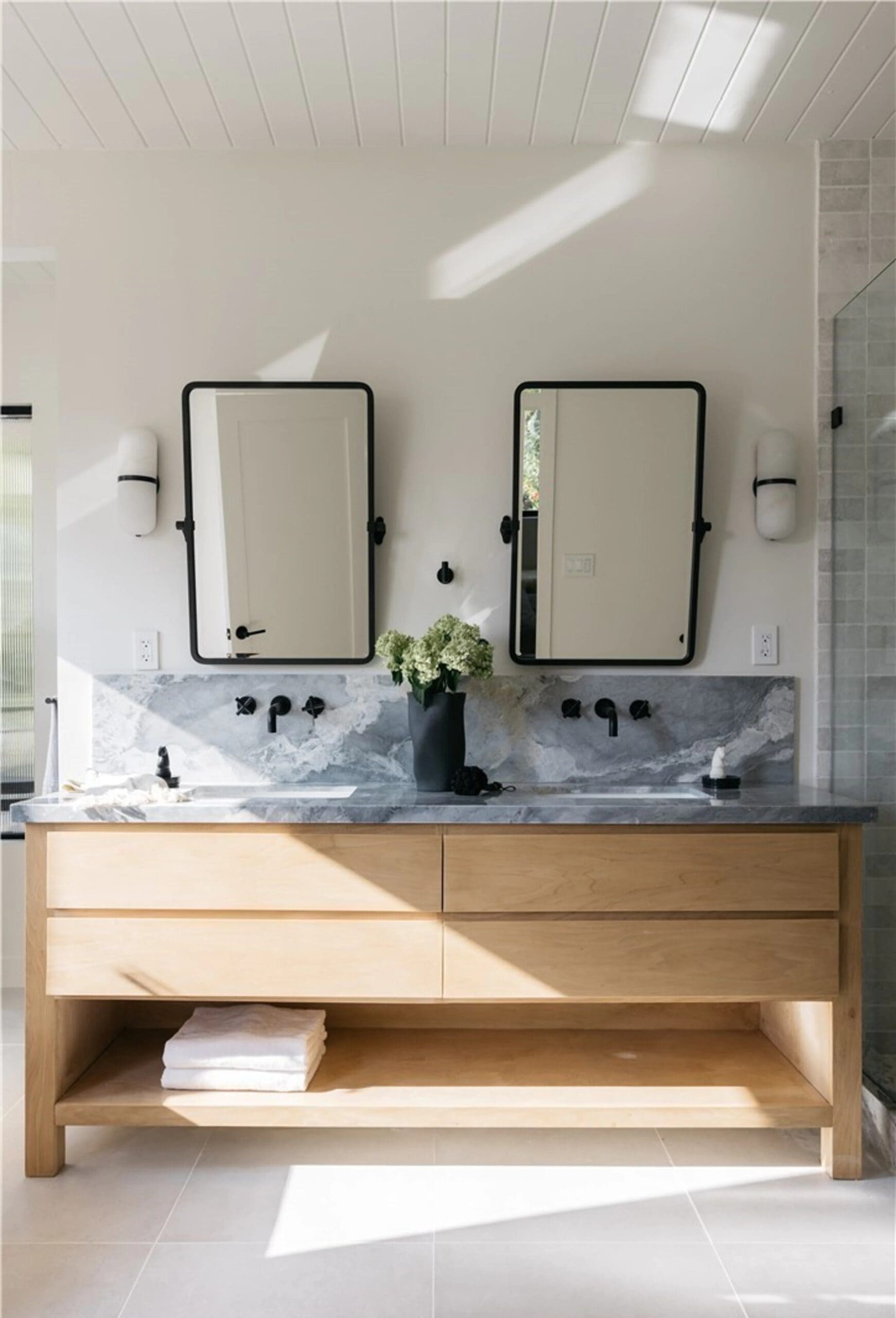 Rent Apartment Cornsilk Candleberry Laurel Canyon