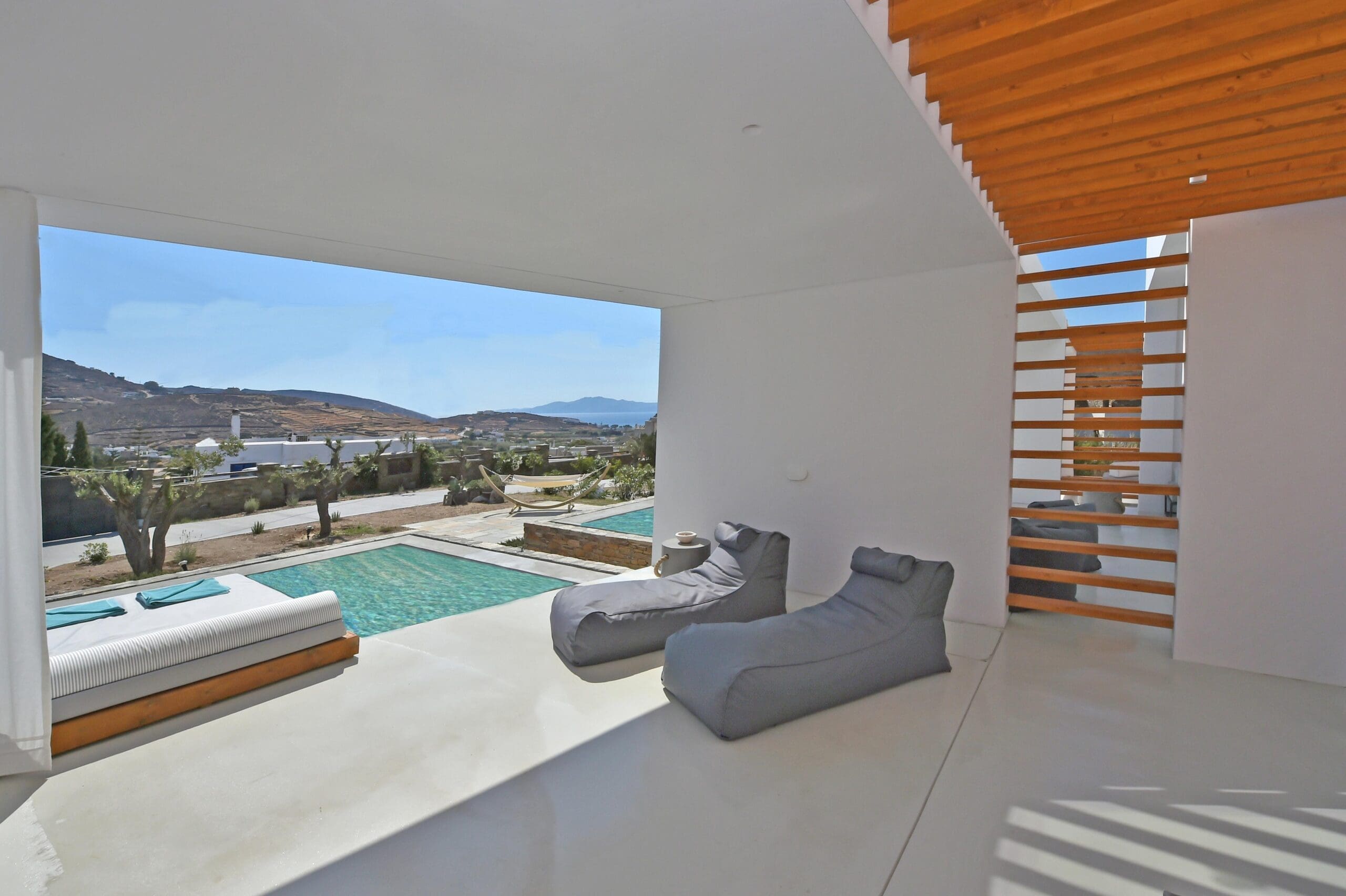 Rent Apartment Cornsilk Emerald Greece