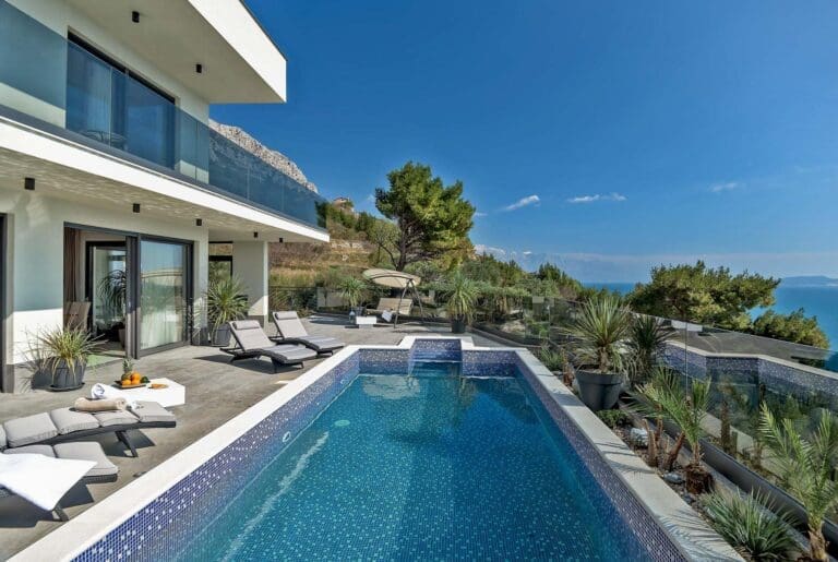 Rent Apartment Cream Thujas Croatia