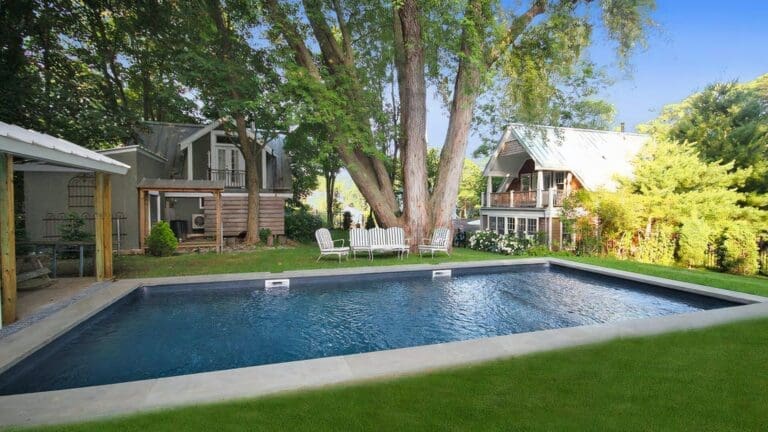 Rent Apartment Crimson Golden New York