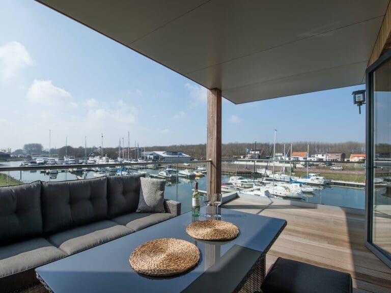 Rent Apartment Denim Strawberry Netherlands