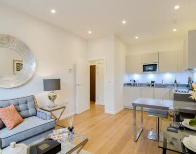 Rent Apartment Ebony Winterbloom South Kensington