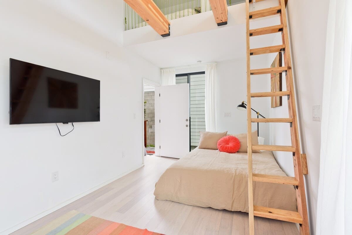 Rent Apartment Eminence Staghorn San Diego