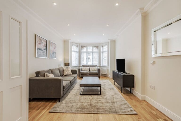 Rent Apartment Eyes Macacauba Chiswick