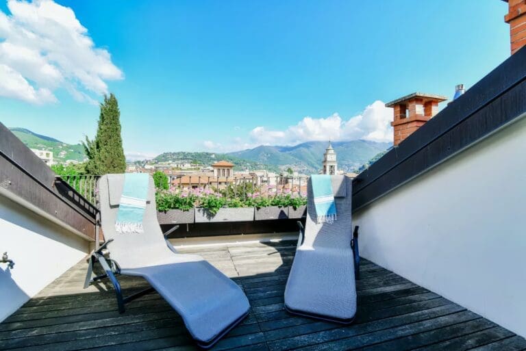 Rent Apartment Fashion Purpleheart Lake Como