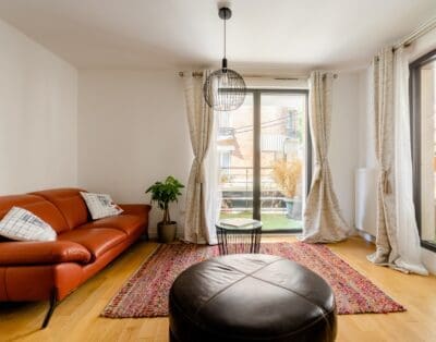 Rent Apartment Feldgrau Monkshood Levallois