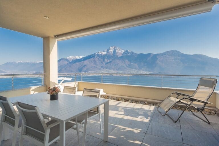 Rent Apartment Field Lapis Lazuli Lake Como