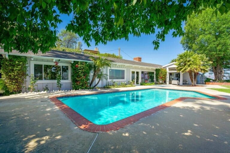 Rent Apartment Floral Broom Encino