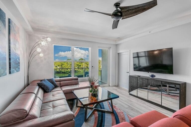 Rent Apartment Fuchsia Windmill Florida