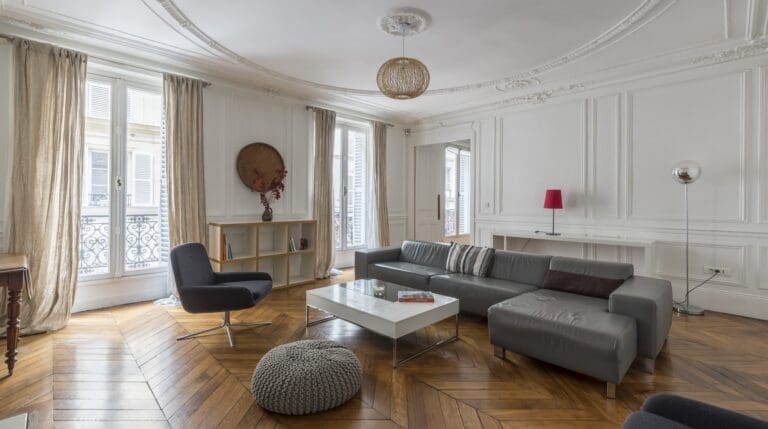 Rent Apartment Glacier Gum South Pigalle