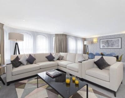 Rent Apartment Glossy Nutmeg Mayfair