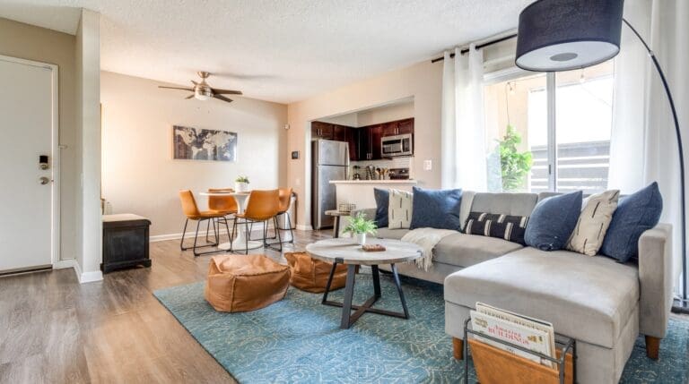 Rent Apartment Heart Guttapercha Orange County