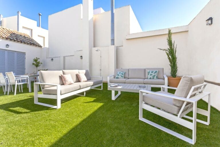 Rent Apartment Heliotrope Cottonseed Andalusia