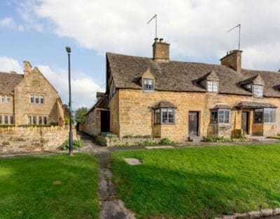 Rent Apartment Icterine Pear Cotswolds