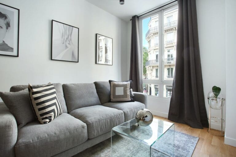 Rent Apartment Icterine Pride Le Marais