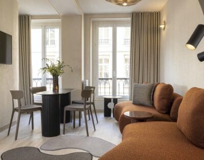 Rent Apartment Illuminating Golden Louvre – Palais Royal