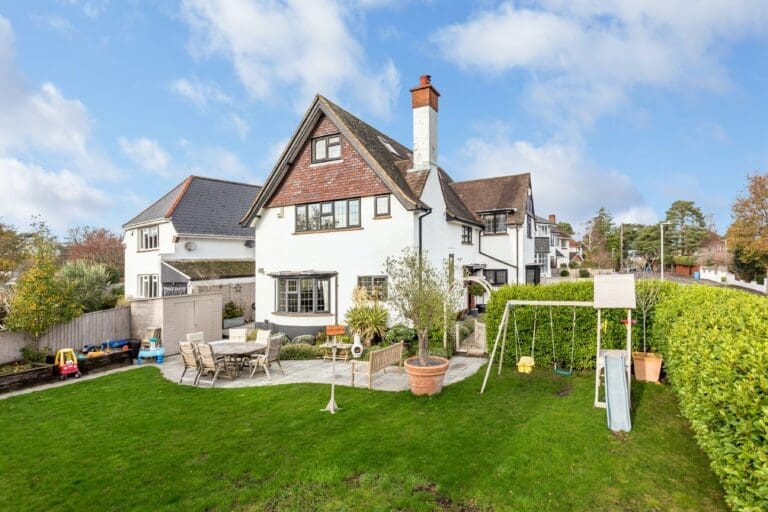 Rent Apartment International Plantain Bournemouth