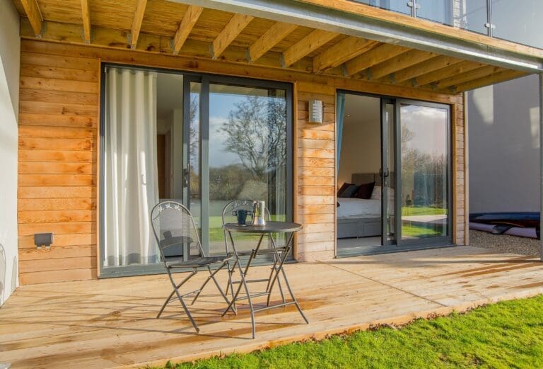 Rent Apartment Irresistible Paper Gloucestershire