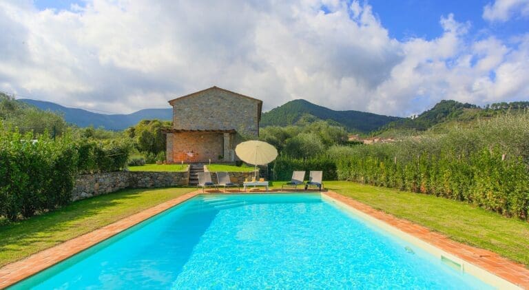 Rent Apartment Ivory Papaw Tuscany