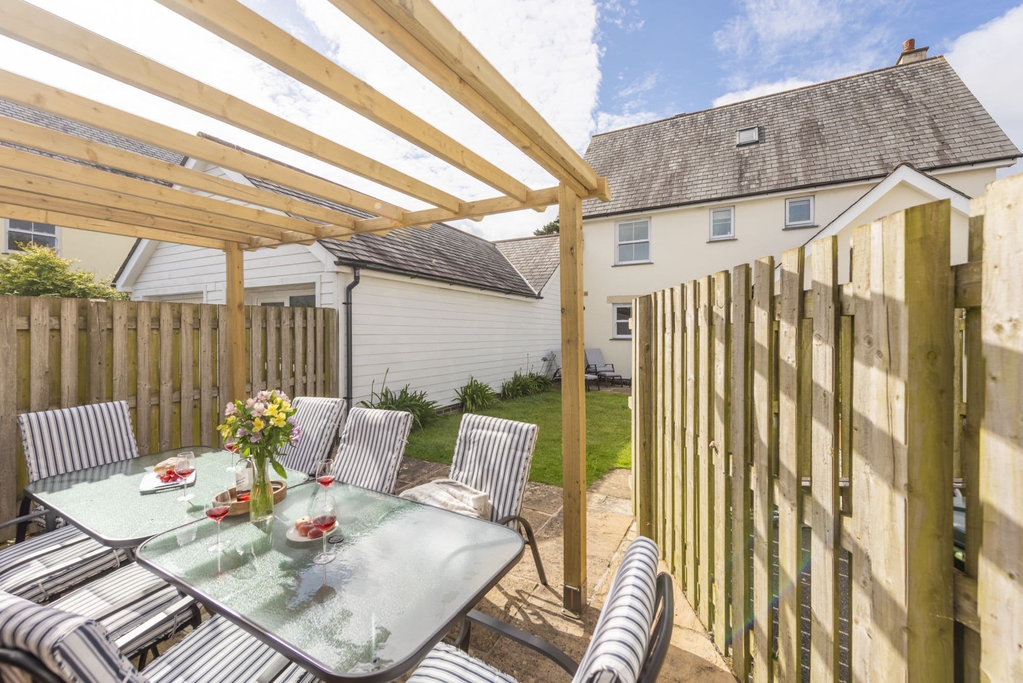 Rent Apartment Jeans Meryta Cornwall