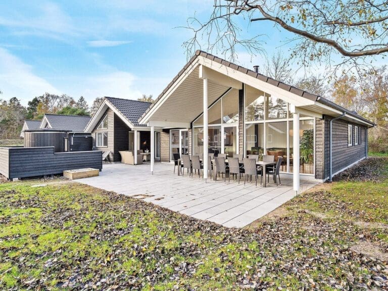 Rent Apartment Lion Cottonwood Denmark